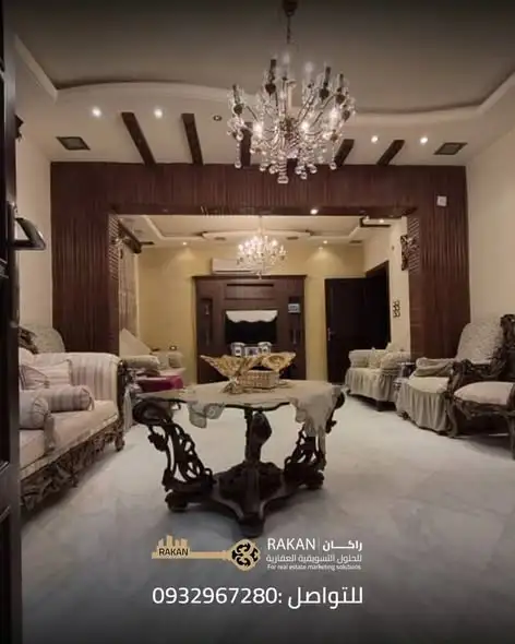 card-img